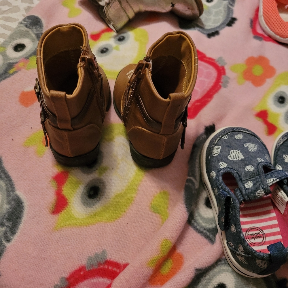 Boots - Picture 2 of 3